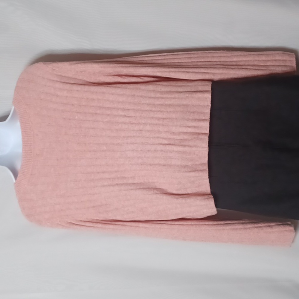 American Eagle Outfitters Pink Ribbed  Button Front Crop Sweater. Size L - Picture 9 of 15